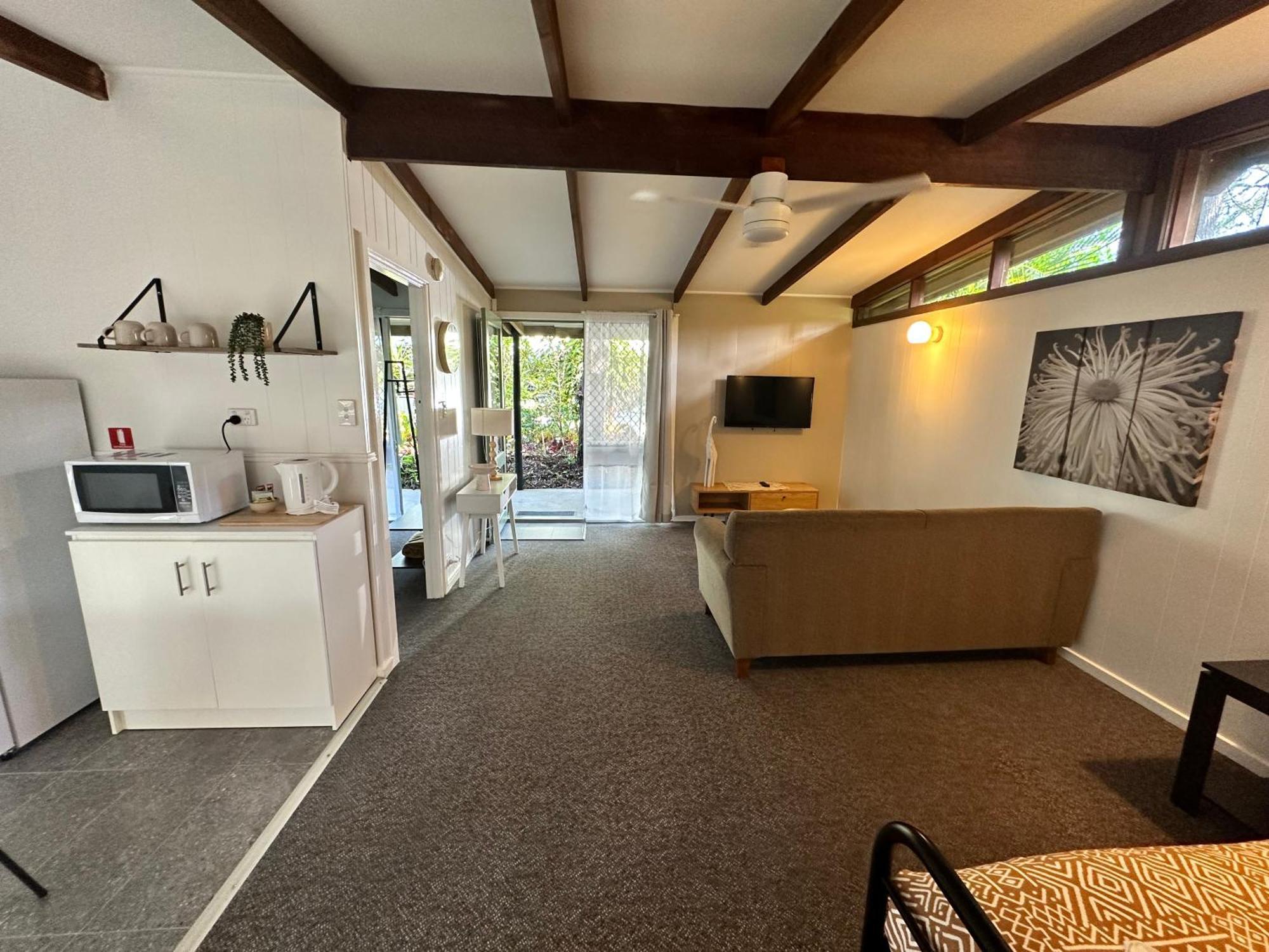 Colonial Village Resort Hervey Bay Exterior foto